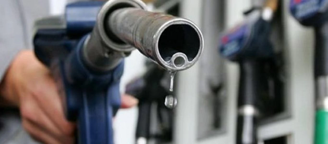 Την ακριβότερη αμόλυβδη πληρώνουν οι Έλληνες